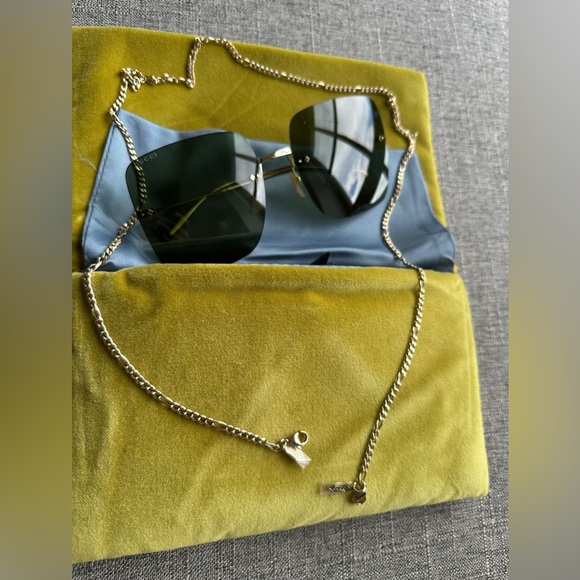 Gucci sunglasses